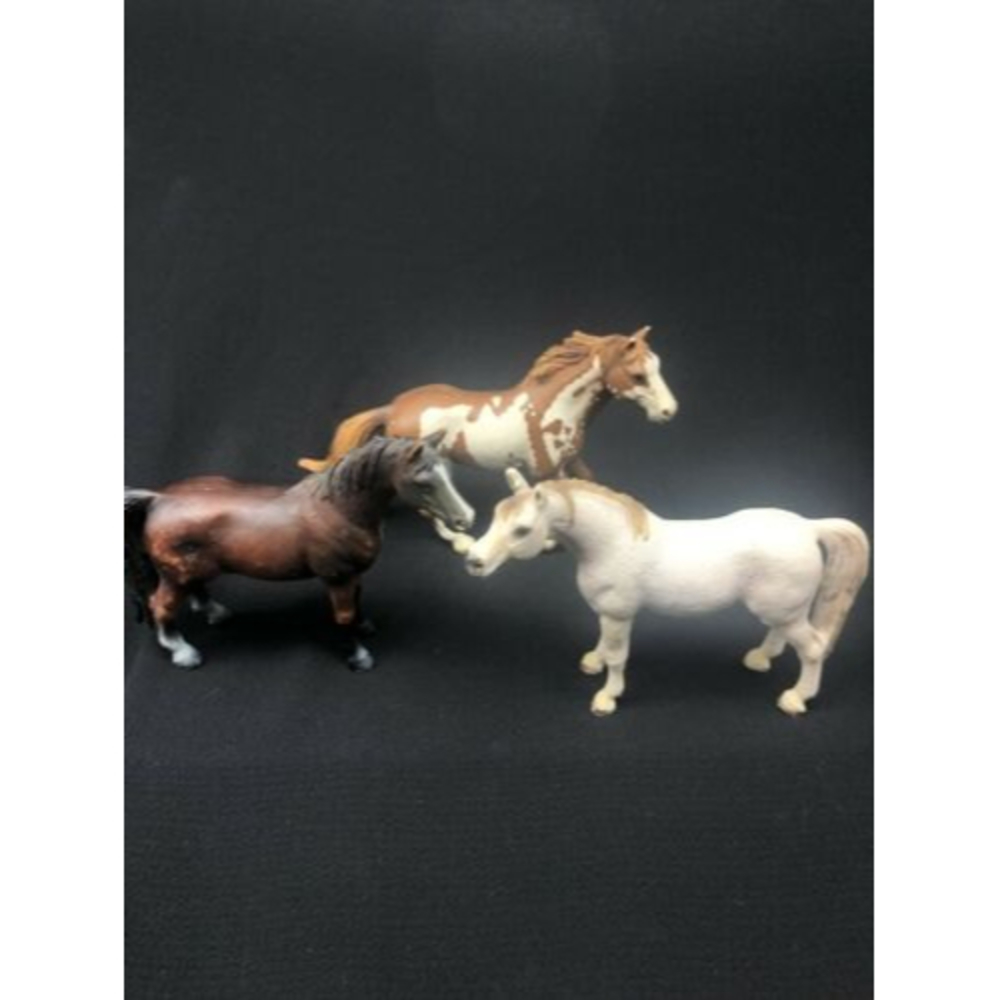 Retired Schleich Horse Lot Arabians And Pinto Stallion From 2000
